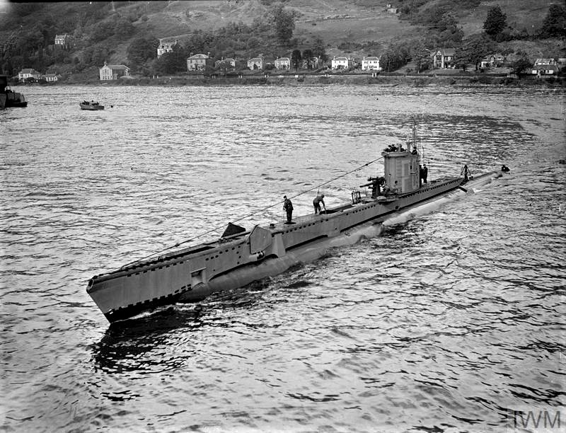 HMS Venturer 20 August 1943 at Holy Loch